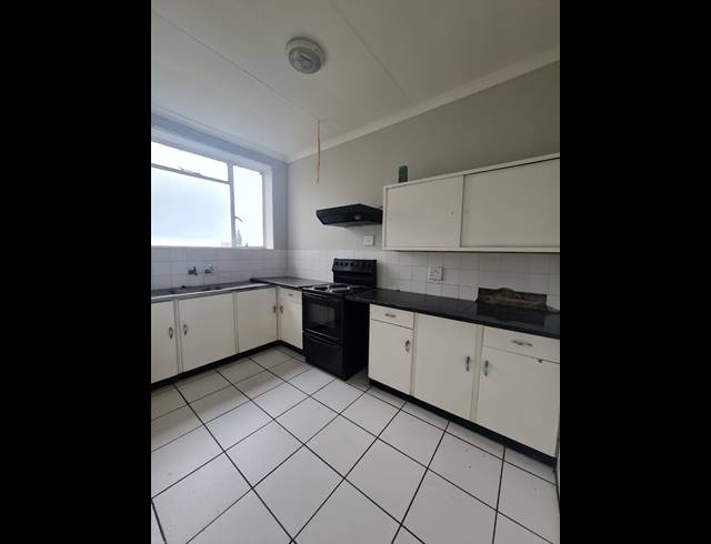 3 BEDROOM FLAT FOR SALE IN SASOLBURG CENTRAL